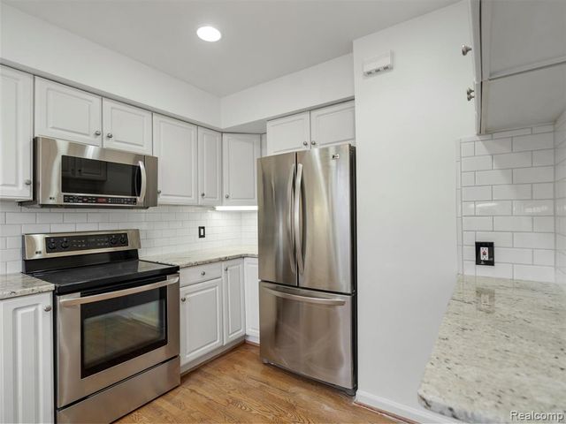 2090 Bradford Road, Birmingham, MI 48009