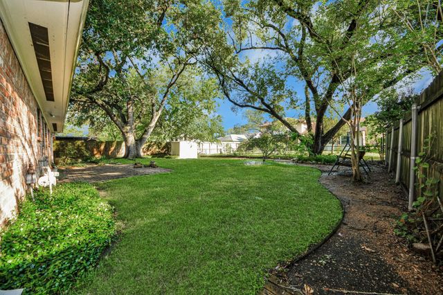 12122 Dorrance Lane, Meadows Place, TX 77477