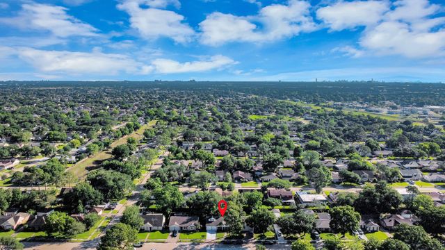 12122 Dorrance Lane, Meadows Place, TX 77477