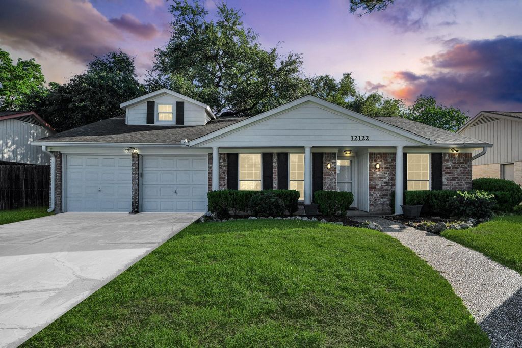 12122 Dorrance Lane, Meadows Place, TX 77477