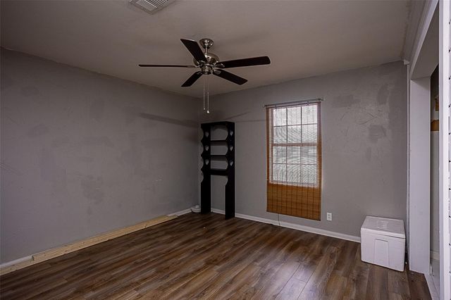 2217 2nd Street, Port Neches, TX 77651