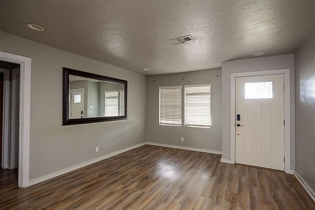 2217 2nd Street, Port Neches, TX 77651