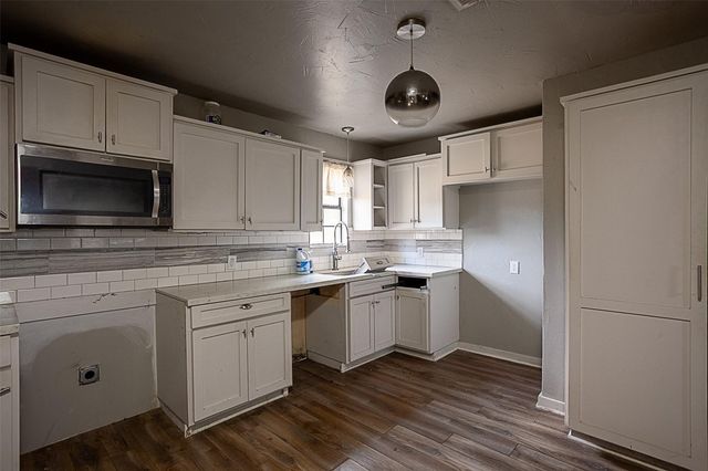 2217 2nd Street, Port Neches, TX 77651