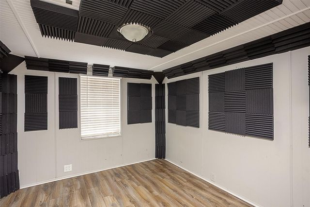 2217 2nd Street, Port Neches, TX 77651