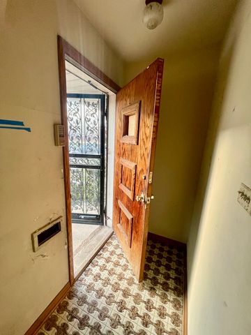 10209 S Vernon Avenue, Chicago, IL 60628