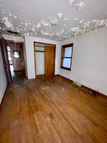 10209 S Vernon Avenue, Chicago, IL 60628