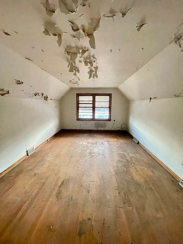 10209 S Vernon Avenue, Chicago, IL 60628