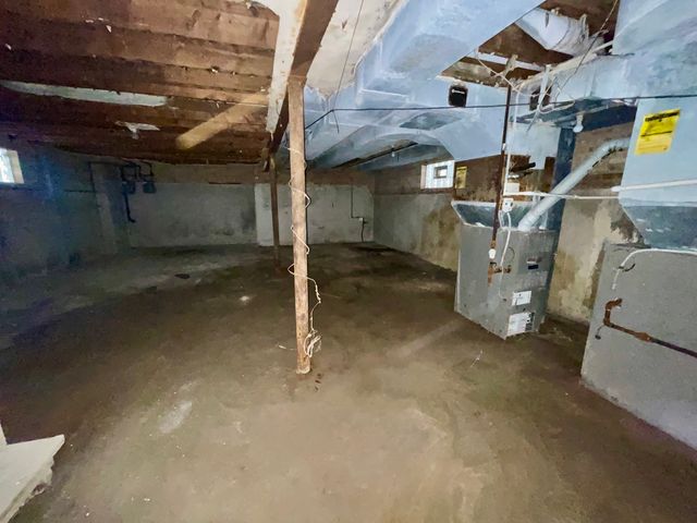 10209 S Vernon Avenue, Chicago, IL 60628