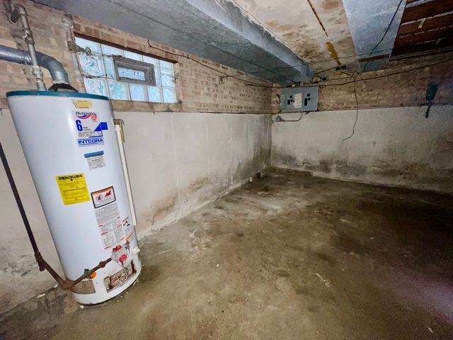 10209 S Vernon Avenue, Chicago, IL 60628