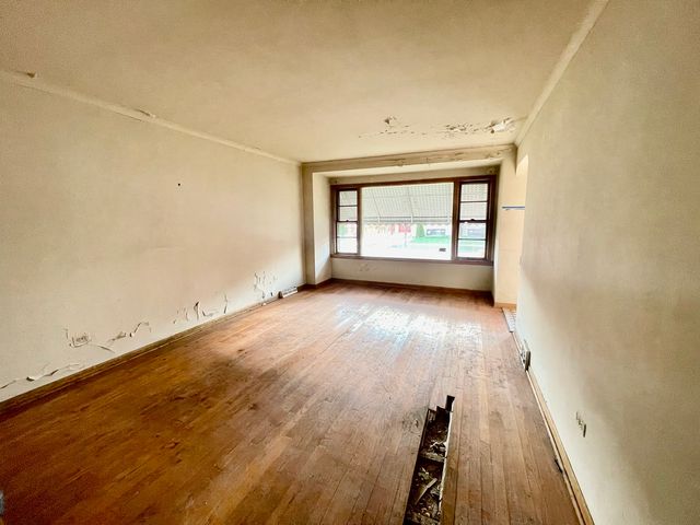 10209 S Vernon Avenue, Chicago, IL 60628