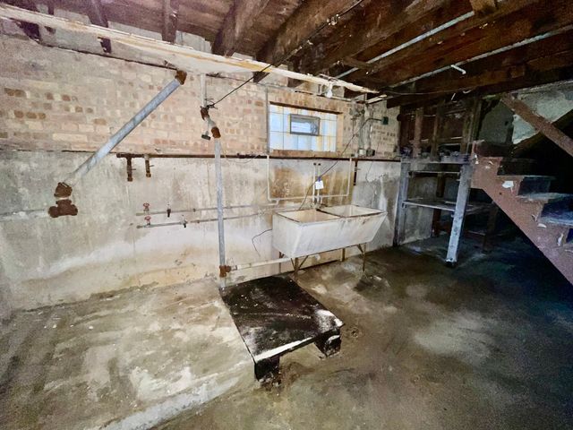 10209 S Vernon Avenue, Chicago, IL 60628