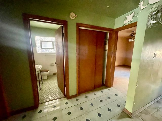 10209 S Vernon Avenue, Chicago, IL 60628