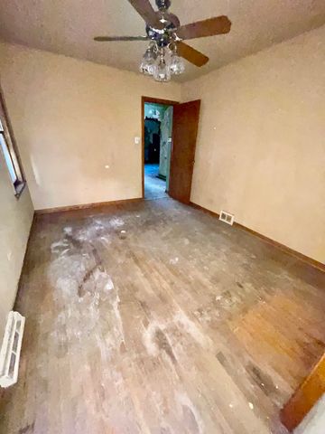 10209 S Vernon Avenue, Chicago, IL 60628