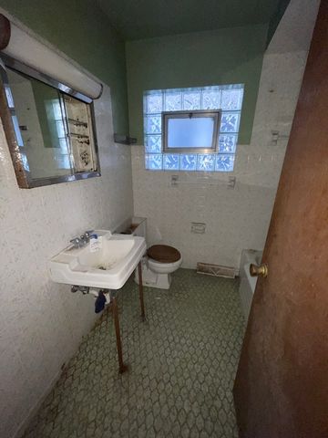 10209 S Vernon Avenue, Chicago, IL 60628