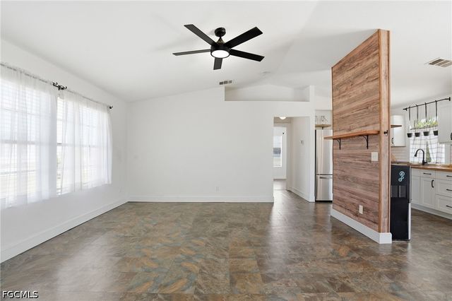 18 NW 26Th TER, Cape Coral, FL 33993