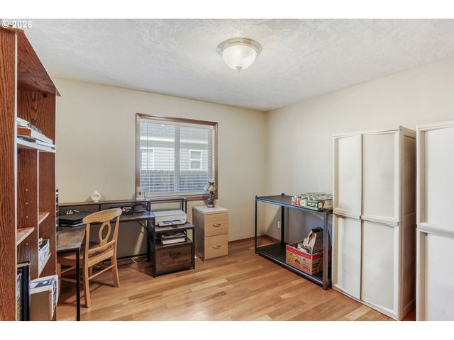 1716 Se 10TH Pl, Canby, OR 97013