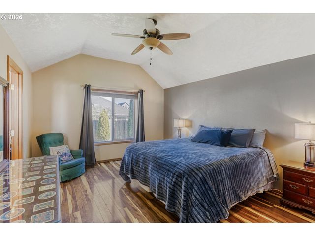 1716 Se 10TH Pl, Canby, OR 97013