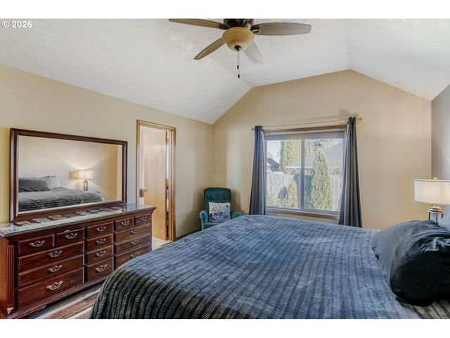 1716 Se 10TH Pl, Canby, OR 97013