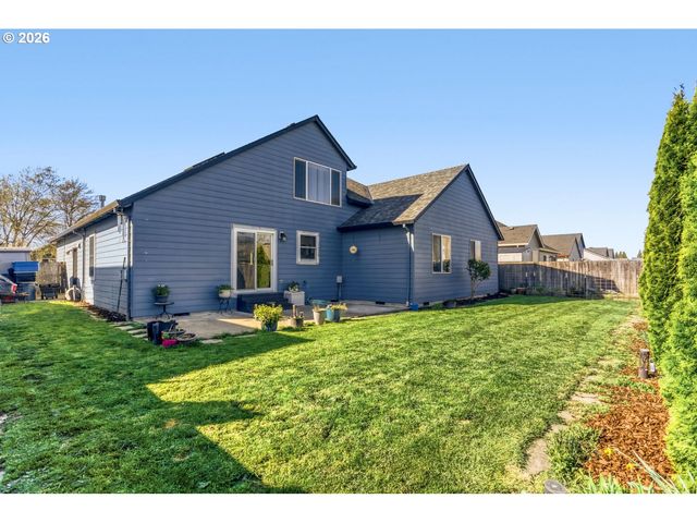 1716 Se 10TH Pl, Canby, OR 97013