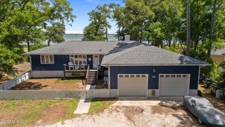 124 Oakleaf Drive, Pine Knoll Shores, NC 28512