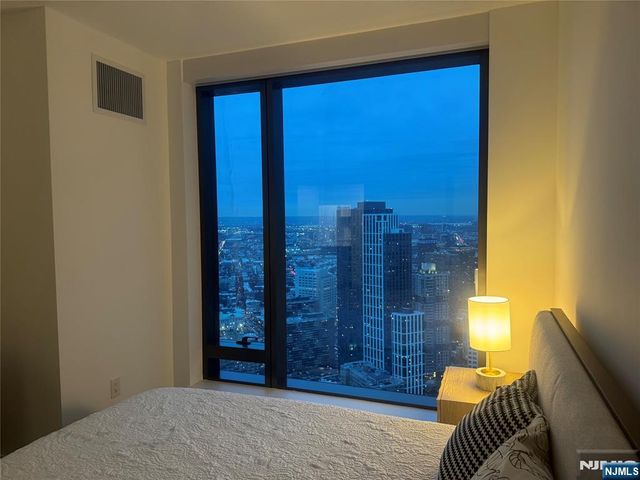 99 Hudson 5407, Jersey City, NJ 07302