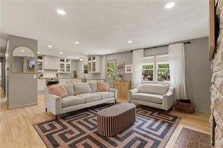 927 W 20th Terrace, Lawrence, KS 66046