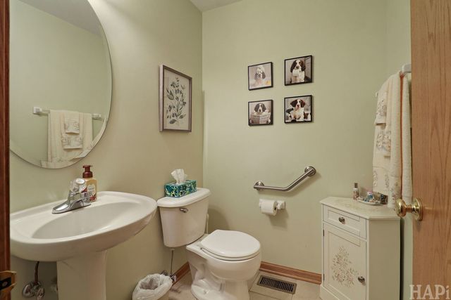 2001 Sparrow Circle, Round Lake, IL 60073