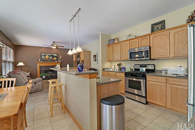 2001 Sparrow Circle, Round Lake, IL 60073