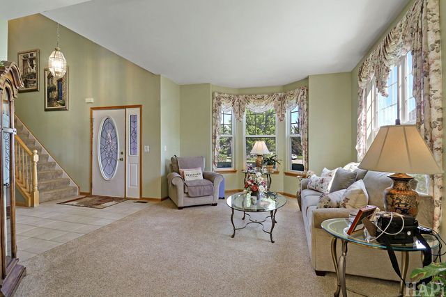 2001 Sparrow Circle, Round Lake, IL 60073