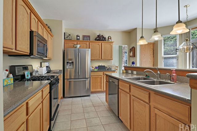 2001 Sparrow Circle, Round Lake, IL 60073