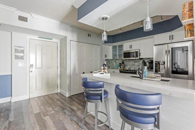 600 S Dixie Highway 641, West Palm Beach, FL 33401