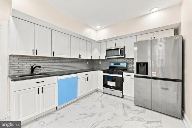 23 RHODES AVE, Darby, PA 19023