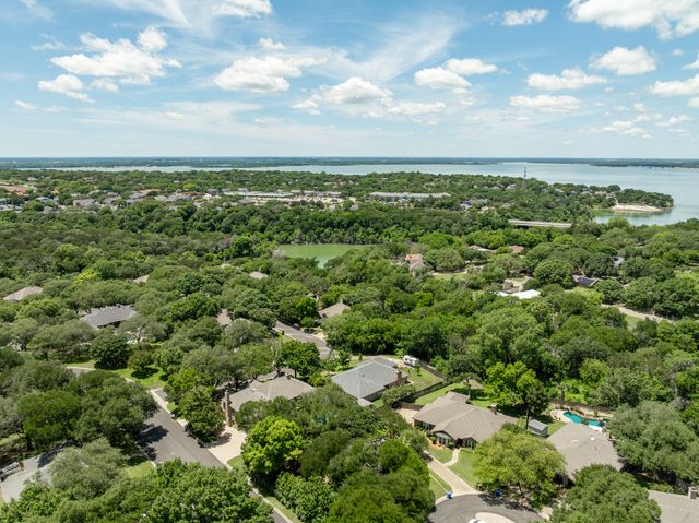 3740 Chimney Ridge Drive, Waco, TX 76708