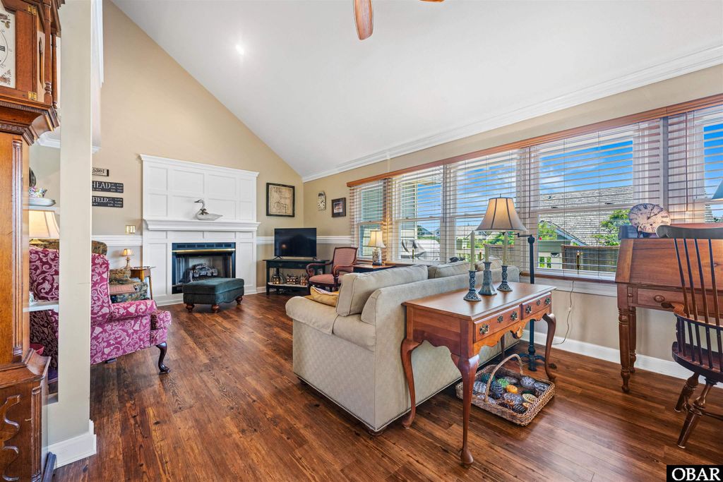 Image 13 of property listing at 101 Hillside Court, Nags Head, NC 27959