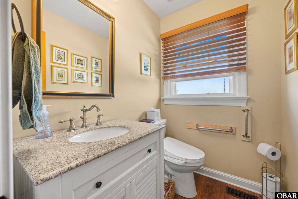 Image 14 of property listing at 101 Hillside Court, Nags Head, NC 27959