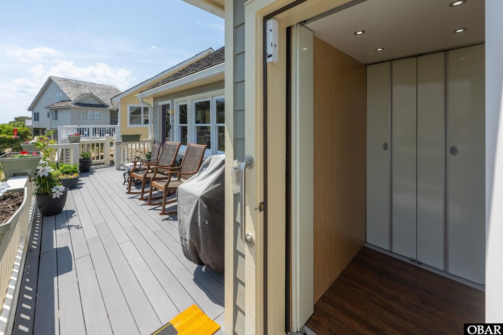 Image 18 of property listing at 101 Hillside Court, Nags Head, NC 27959