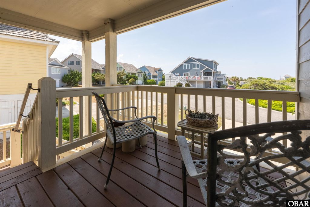 Image 3 of property listing at 101 Hillside Court, Nags Head, NC 27959