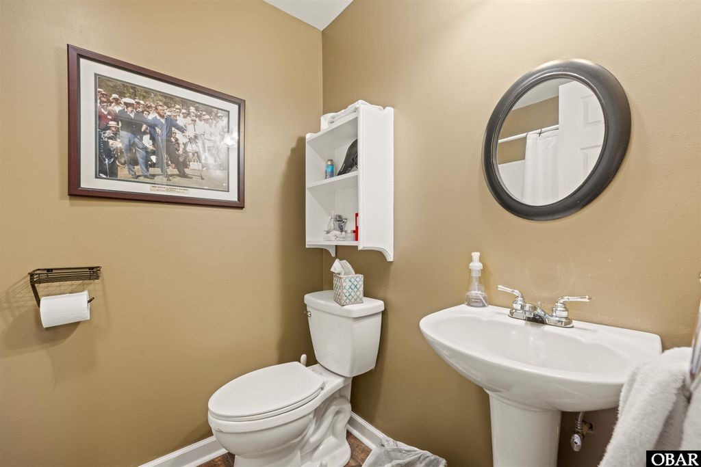 Image 40 of property listing at 101 Hillside Court, Nags Head, NC 27959