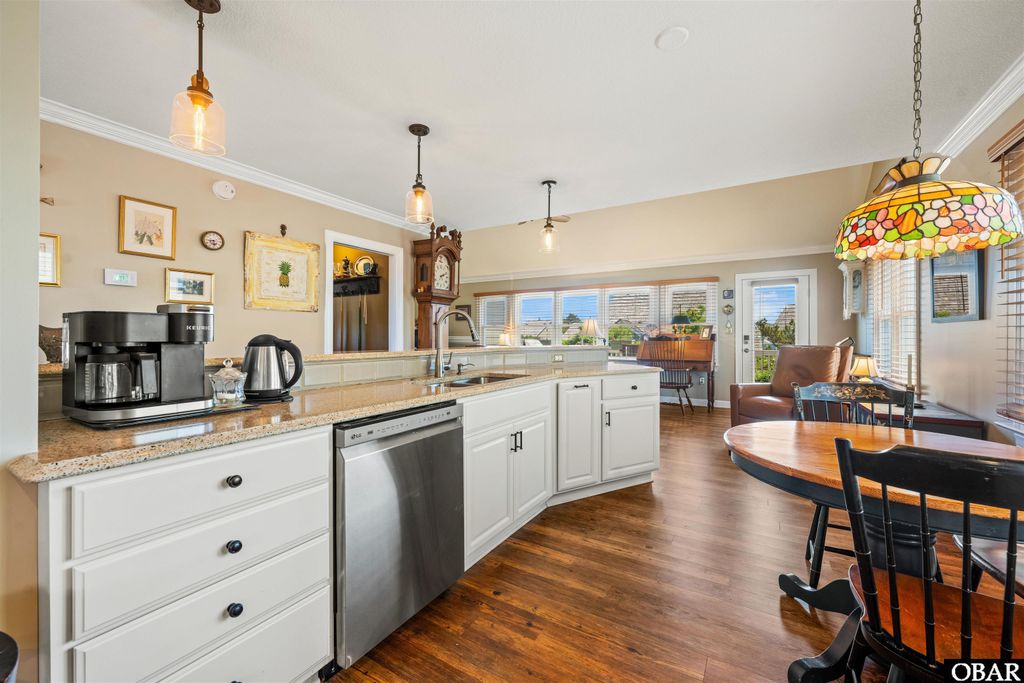 Image 9 of property listing at 101 Hillside Court, Nags Head, NC 27959