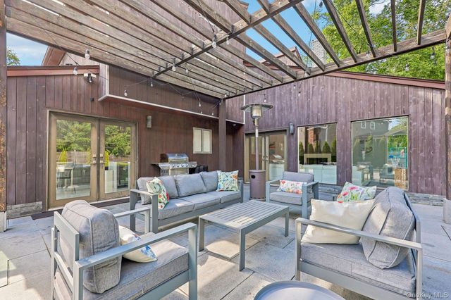 108 Bellows Lane, New City, NY 10956