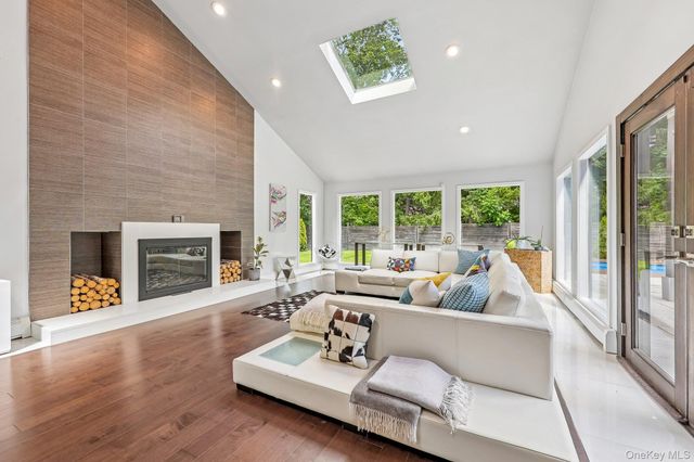 108 Bellows Lane, New City, NY 10956