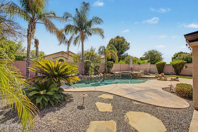 5615 W TONOPAH Drive, Glendale, AZ 85308