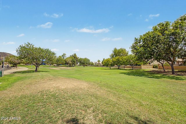 5615 W TONOPAH Drive, Glendale, AZ 85308