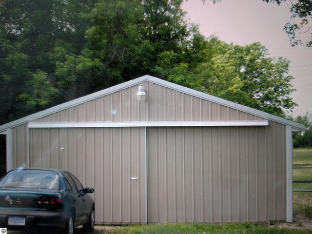 160 S Mission Road, Mt Pleasant, MI 48858