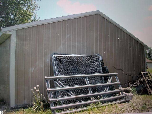 160 S Mission Road, Mt Pleasant, MI 48858