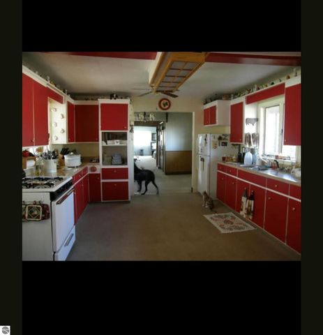 160 S Mission Road, Mt Pleasant, MI 48858