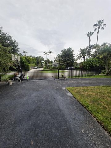 7240 SW 119th St, Pinecrest, FL 33156