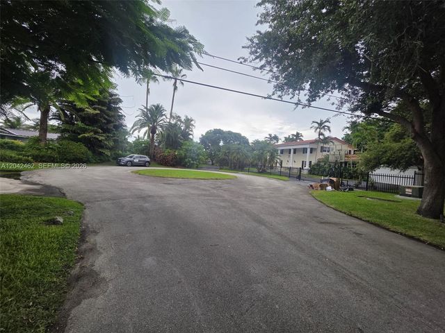 7240 SW 119th St, Pinecrest, FL 33156