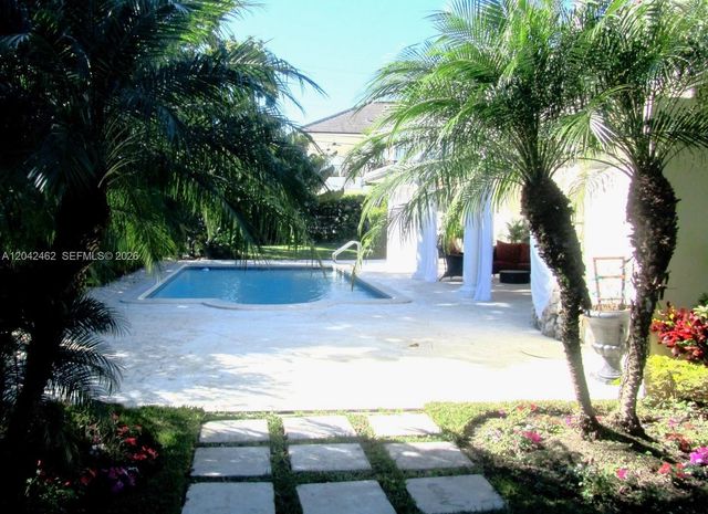 7240 SW 119th St, Pinecrest, FL 33156
