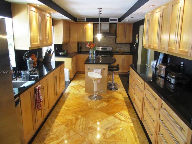7240 SW 119th St, Pinecrest, FL 33156